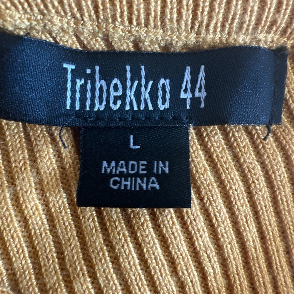 Tribekka 44 Mustard Ribbed V-Neck Sweater Lace-Up Sleeve Detail Size L(1243) - Picture 12 of 14
